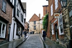 Steep Hill in Lincoln - June 2005 Wallpaper