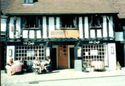 Meer Street in Stratford-upon-Avon Wallpaper