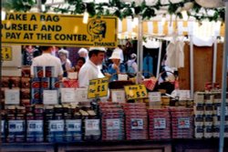 French Market in Windsor Central Station, June 2005 Wallpaper