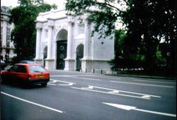 London - Marble Arch, Sept 1996 Wallpaper