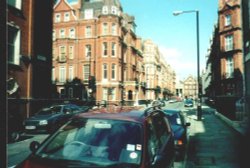 London - Mayfair, Green Street, May 2001 Wallpaper