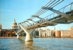 London - Millennium Bridge, Sept 2002 Wallpaper