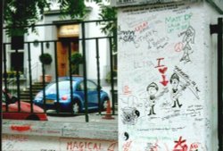 London - St John's Wood, Abbey Road, Recording Studio, Sept 2002 Wallpaper