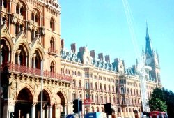 London - St Pancras Station, Sept 2002 Wallpaper