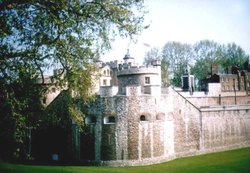 London - Tower of London, May 1998 Wallpaper