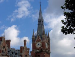 St. Pancras station, August 2005 Wallpaper