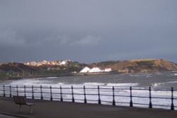 THE NORTH BAY, IN SCARBOROUGH, NORTH YORKSHIRE Wallpaper