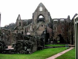 Tintern Abbey
October 2005 Wallpaper