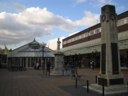 Boer War and War Memorial - Winsford, Cheshire Wallpaper