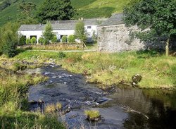 Watendlath Beck and cottages.  Taken Aug 05 using a Canon Powershot S50 Wallpaper