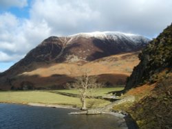 Crummock Water, The Lake District, Cumbria. Wallpaper