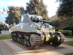 A second tank outside DDay Museum in Southsea.  Taken 27th January 2006. Wallpaper