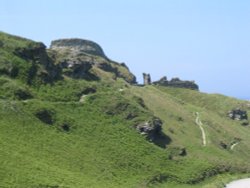 Ruins at Tintagel, Cornwall - June, 2003 Wallpaper