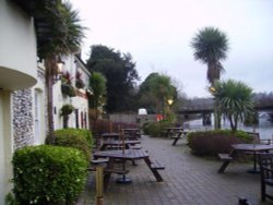 Beautiful backside photo of popular pub in Norwich, Norfolk Wallpaper