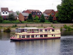 The river Trent, West Bridgford, Nottingham Wallpaper