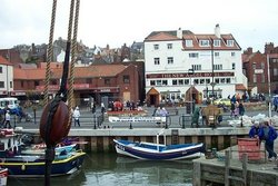 HMS BARK ENDEAVOUR at WHITBY 2001 Wallpaper