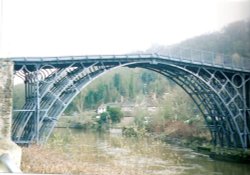 The Iron Bridge. Iron Bridge Gorge, Shropshire Wallpaper