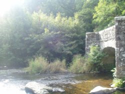 Fingle Bridge, Drewsteignton, Devon. Wallpaper