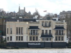 The Trafalgar Tavern at Greenwich with Royal Observatory in background. Wallpaper