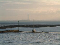 The Thames Estuary overlooking Kent at Southend. Boxing Day '05 Wallpaper