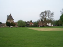 The village green, West Peckham, Kent Wallpaper