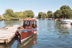 River Stour, Nr Christchurch, Dorset Wallpaper