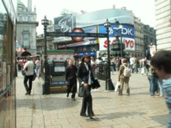 Picadilly Circus, London Wallpaper