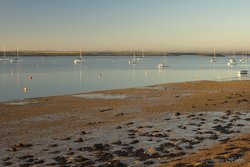 Views from the seawall early one morning. Burnham-on-Crouch, Essex Wallpaper