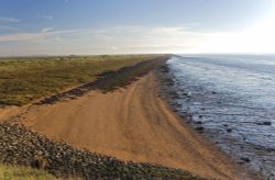 Views from the seawall early one morning. Burnham-on-Crouch, Essex Wallpaper