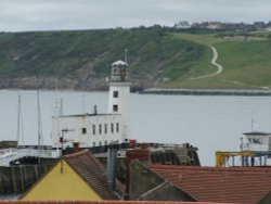 Scarborough lighthouse (05-06-06) Wallpaper