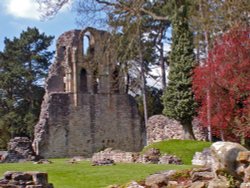 Wenlock Priory, Much Wenlock in Shropshire Wallpaper