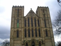 Ripon Cathedral, Ripon, North Yorkshire. Feb 2006 Wallpaper