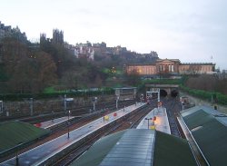 The view towards Edinburgh Castle, from Waverley Station Wallpaper