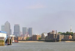 Canary Wharfe and The River Thames, London Wallpaper