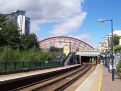 West Brompton Station, Lillie Road Wallpaper