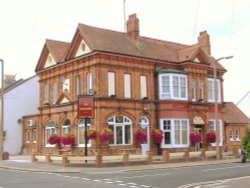 The Southdown public house on King's Street, Worthing. Wallpaper