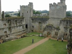 Bodiam Castle, East Sussex Wallpaper