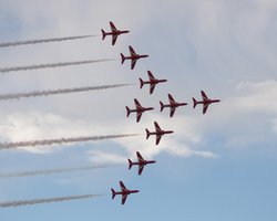 Red Arrows, Silloth carnival, Cumbria 2006 Wallpaper