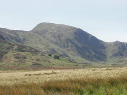 Pen Lithrig y Wrach, Cwm Eigiau, Snowdonia Wallpaper