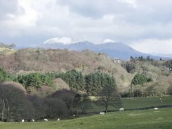 Moelwyn Mawr and Moelwyn Bach, seen from Porthmadog. Wallpaper