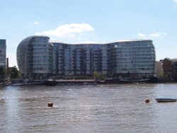 Battersea viewed from Chelsea Embankment Wallpaper