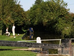 Pigeons Lock, Kirtlington, Oxon. Wallpaper