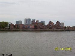 Scene from Thames River in London Wallpaper