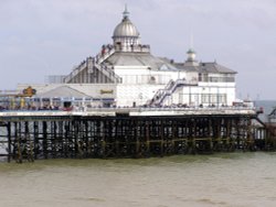 Eastbourne - Pier (East Sussex) Wallpaper