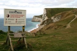 Lulworth Cove, Dorset Wallpaper