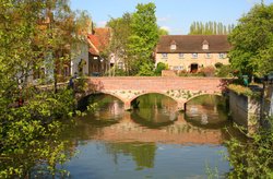 Mill Bridge, Abingdon, Oxfordshire. Wallpaper