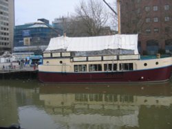 Floating restaurant at The City Centre, Bristol Wallpaper