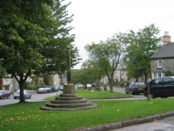 The main street and village green of Great Longstone.
Derbyshire Wallpaper