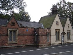 A picture of the late great Fred Dibnah MBE's house in Bolton, Lancashire. Wallpaper