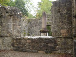 Oban - Dunstaffnage Chapel Wallpaper